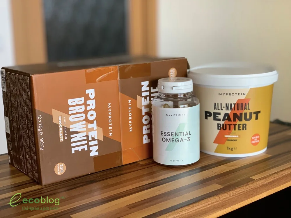 Myprotein mogyoróvaj, protein brownie és Omega-3 a teszthez előkészítve